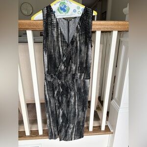 Black and White Faux Wrap Knee Length Dress with V-Neck